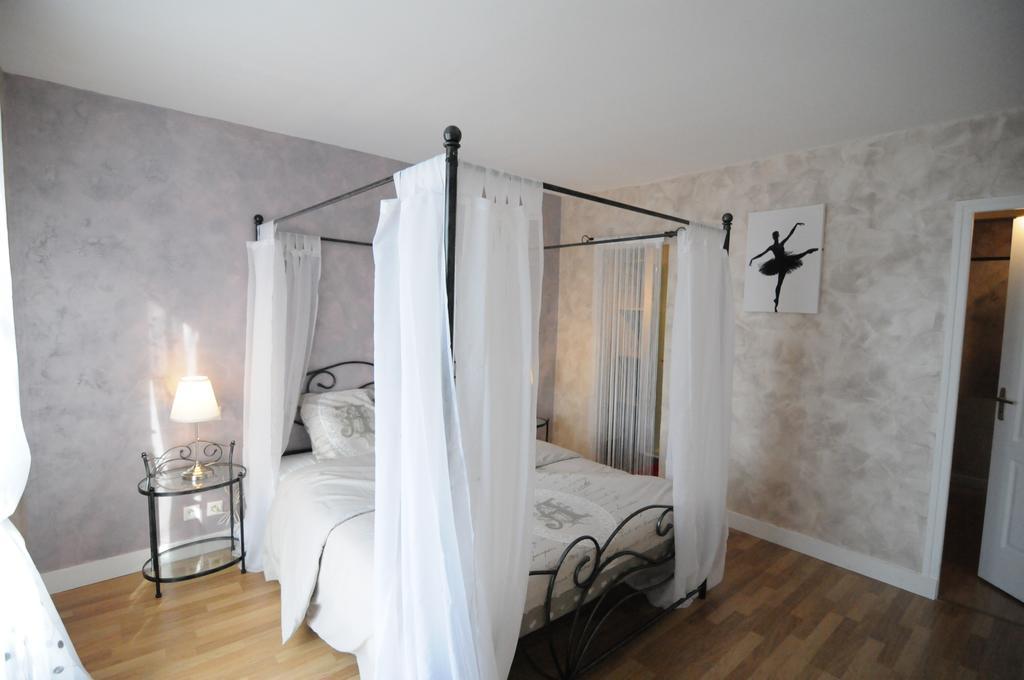 Appartement De Charme Climatise Pour 6 A 8 Pers أمبُواز الغرفة الصورة